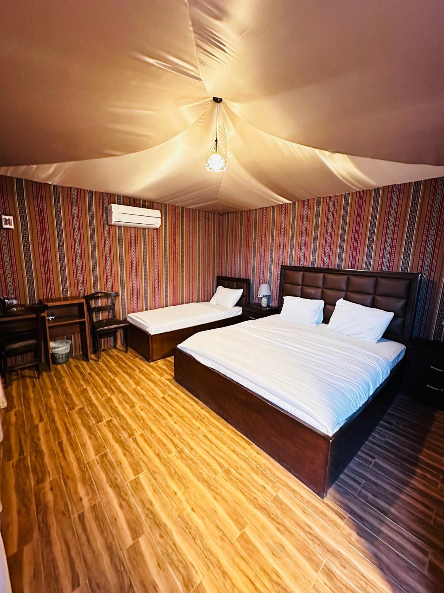 Rum Four Mountain Luxury Camp Wadi Rum Exterior photo