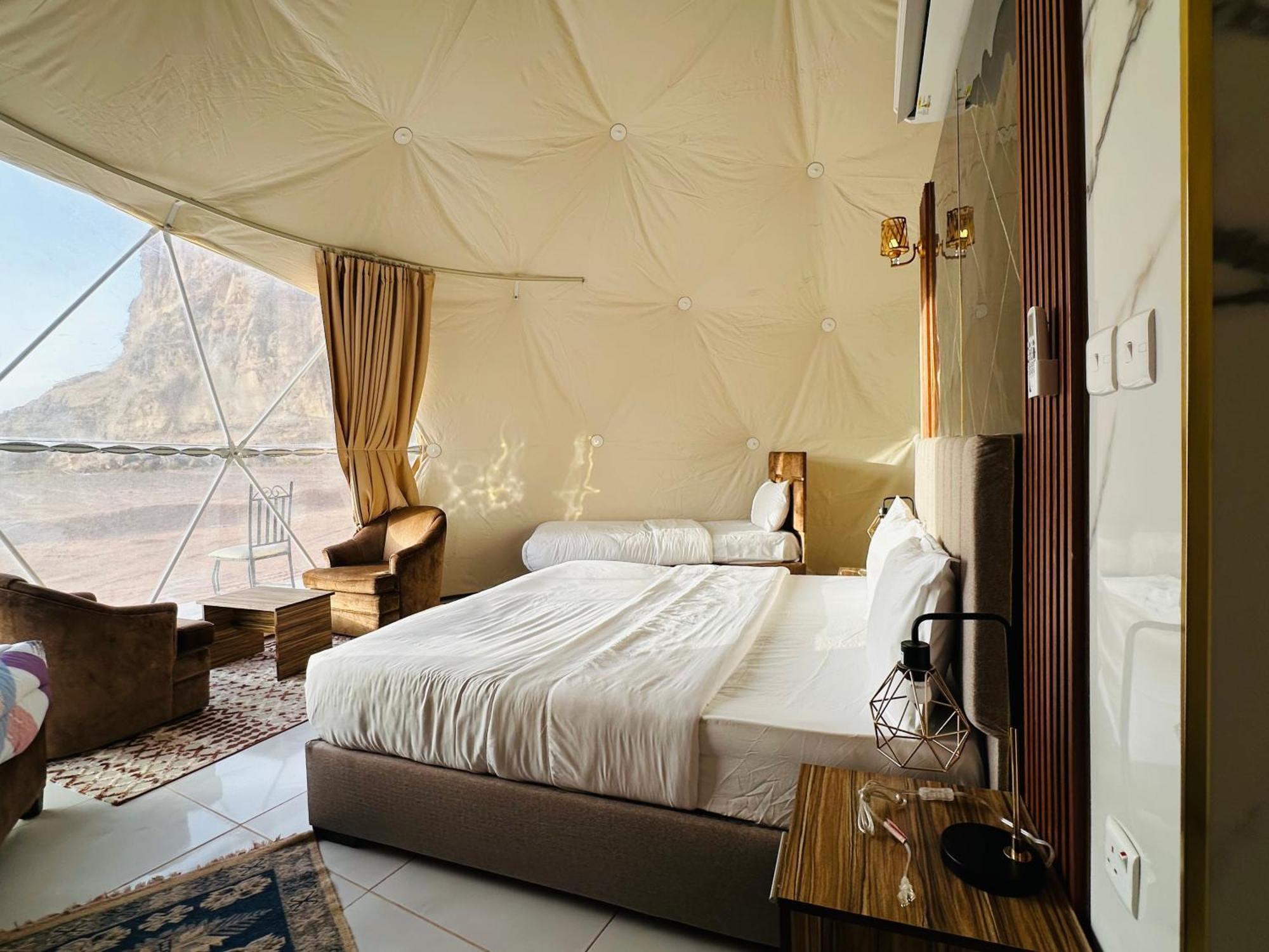 Rum Four Mountain Luxury Camp Wadi Rum Exterior photo
