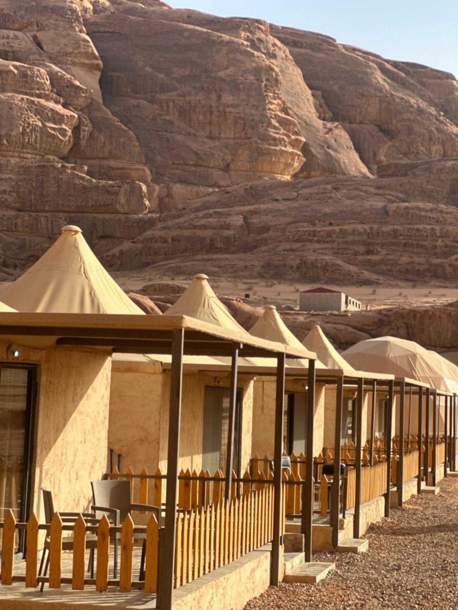 Rum Four Mountain Luxury Camp Wadi Rum Exterior photo